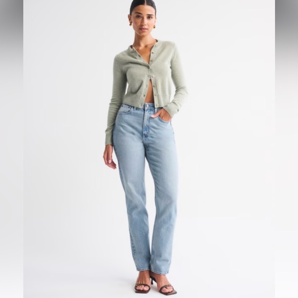 Abercrombie & Fitch Denim - Abercrombie Fitch CurveLove The 90s Straight Ultra High Rise Jeans Light Blue 30